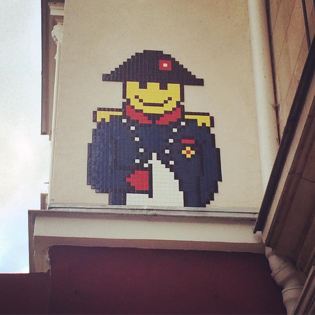 INVADER Smiley Napoleon