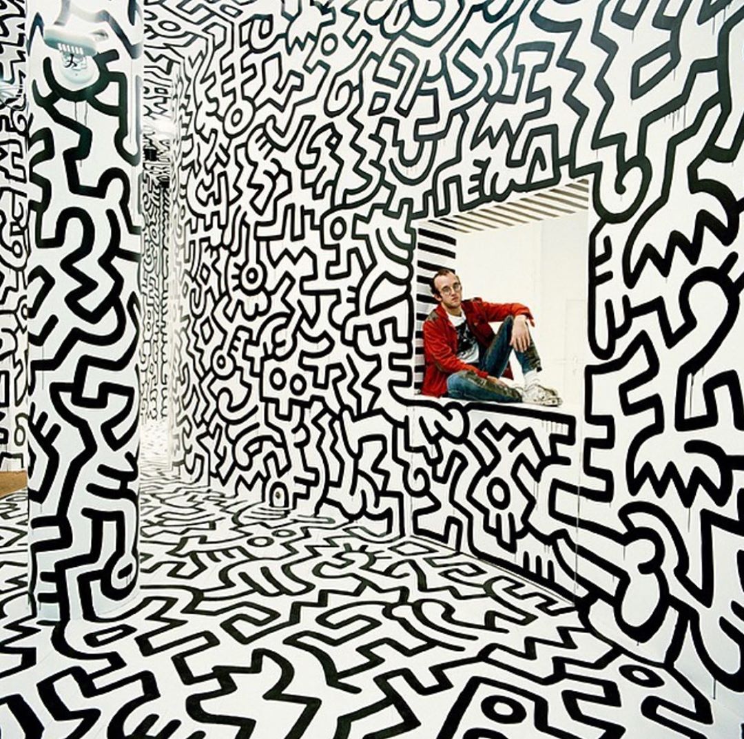 Keith Haring Haring Pop Shop Window New York 1986 B4MfpZCHzkZ