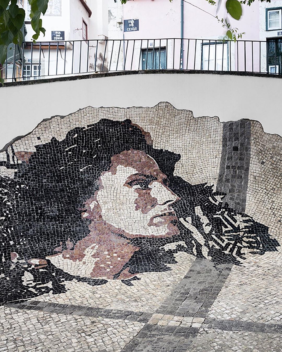 vhils Calcada tribute piece to the late fado diva Amalia Rodrigues 2015 2094544269913117145