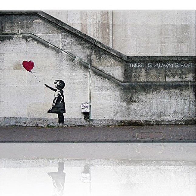 bansky Girl with Balloon theres always hope BomPwSznMz0