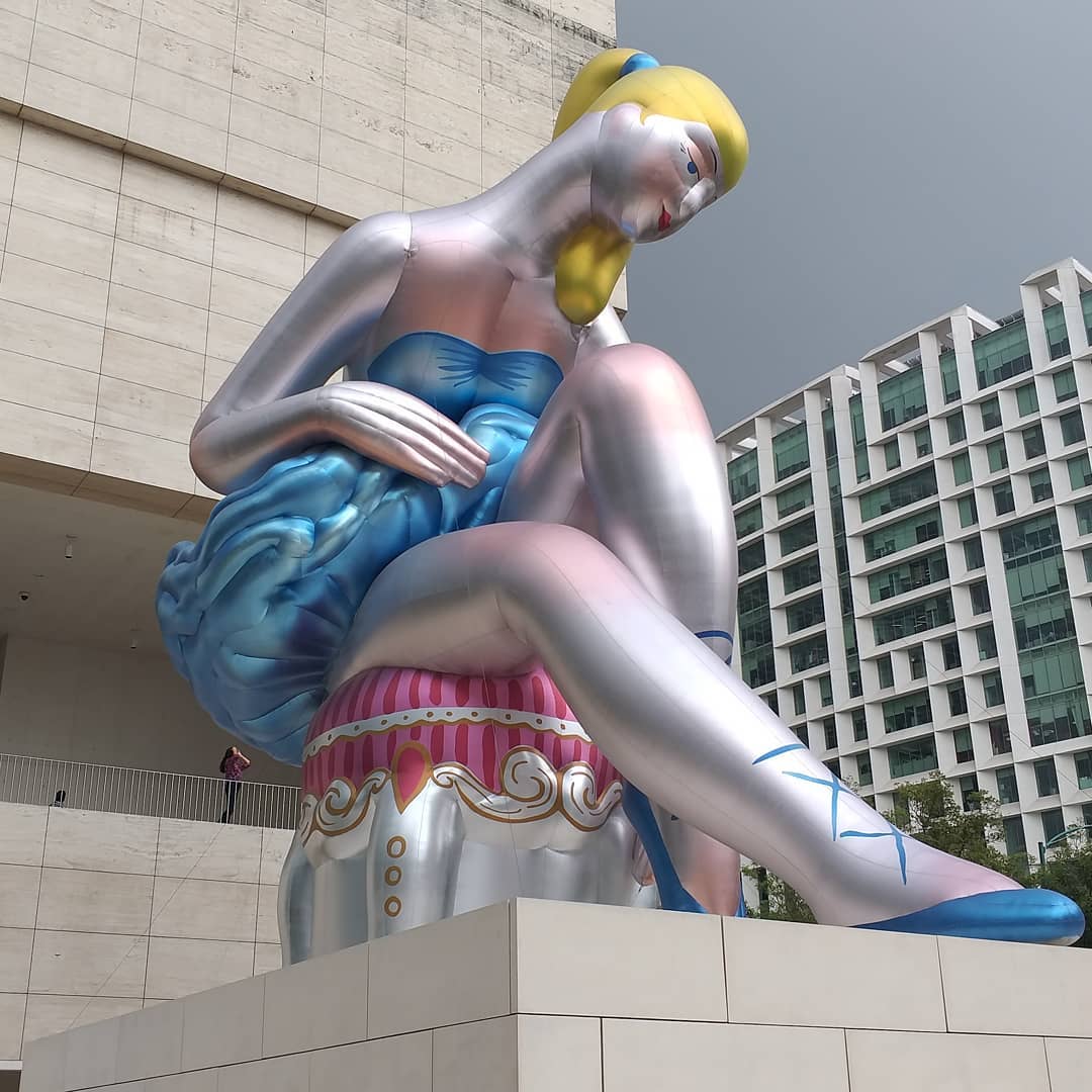 koons inflated seated ballerina 2017 B2qP1wDDrRl