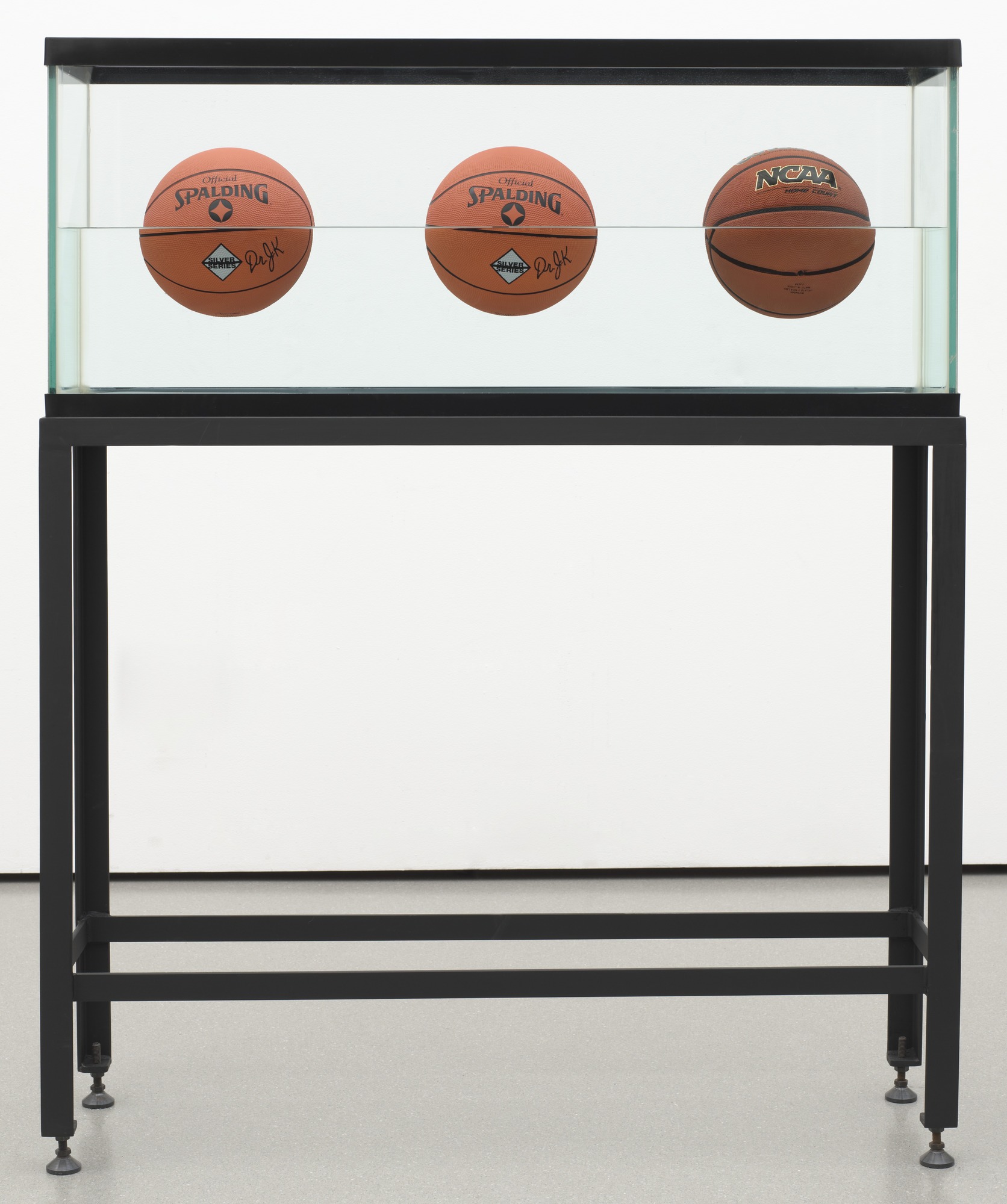 koons total equilibrium threeballs 50 50 tank moma