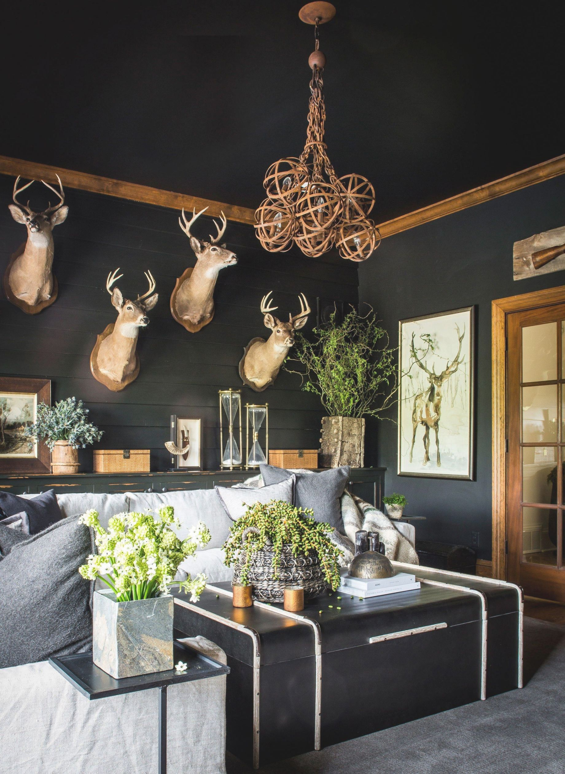 joy of a man cave hunting themed bedroom modern lodge in 10 unique gallery hunting decor for living room