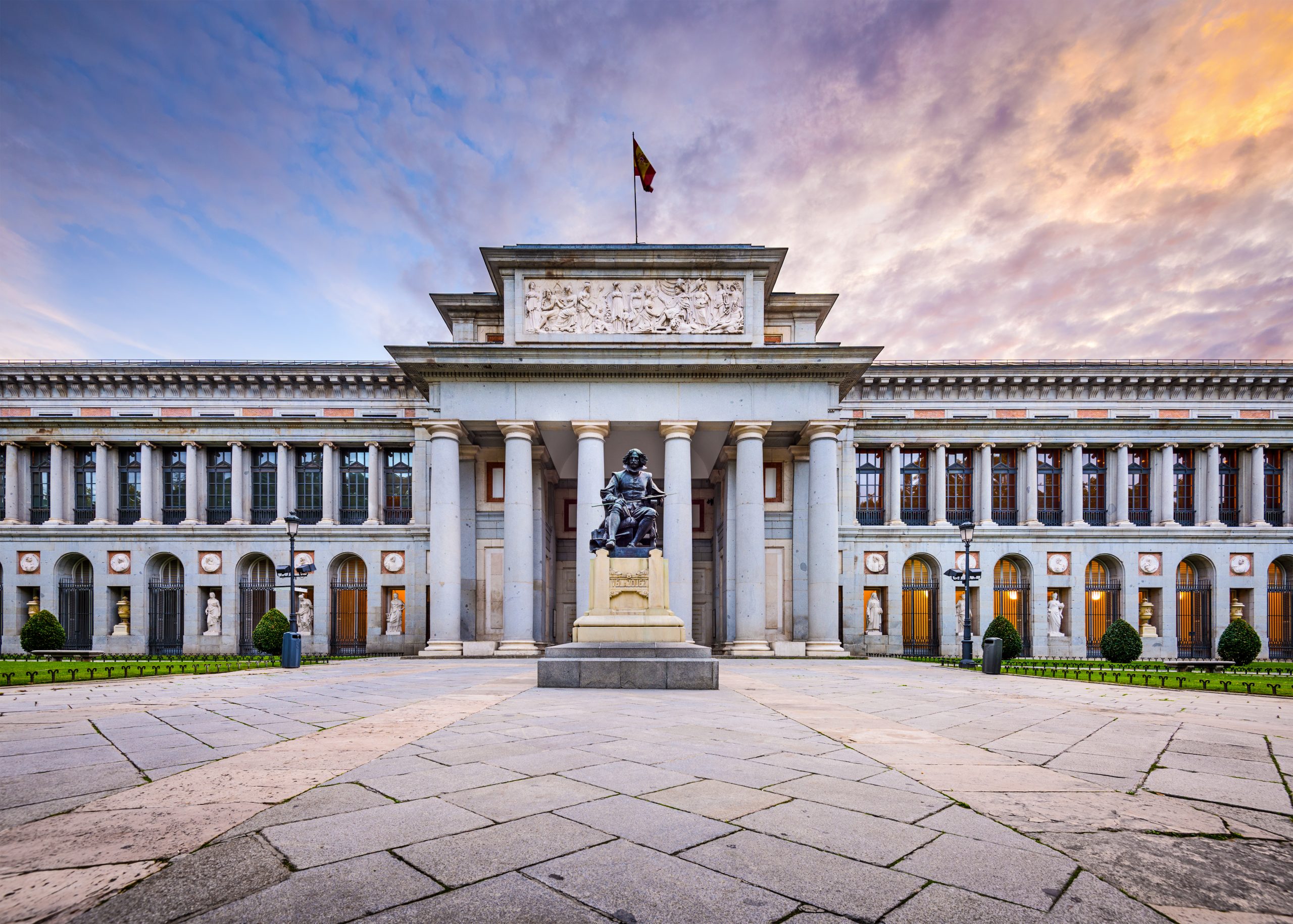 Fachada Museo del Prado. Puerta Velazquez. iStock 475444818 scaled 1