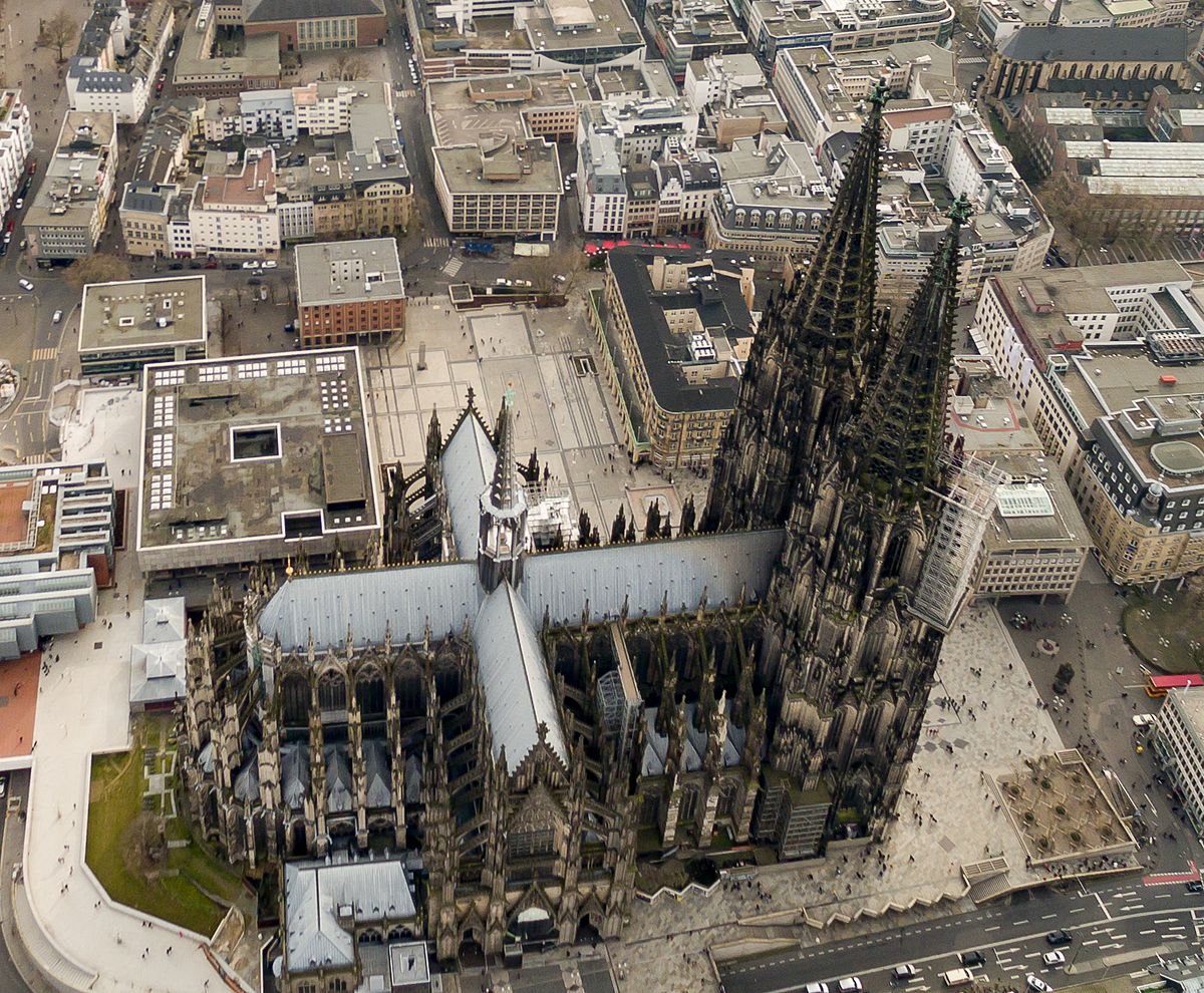 Kolner Dom Luftbild cologne cathedral aerial 24984870429 cropped
