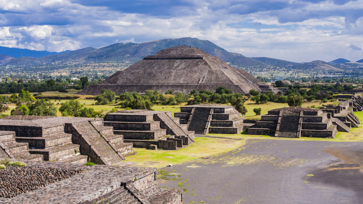pyramids in latin america